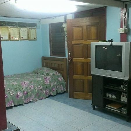 Homestay Bukit Gantang Hotel Taiping Exterior foto